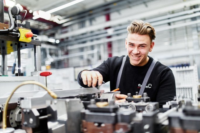 Maschinen- und Anlagenführer (m/w/d) Bereich Rohrprofilieranlage, 2. Bild